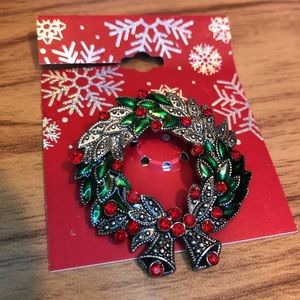 Christmas Wreath Brooch